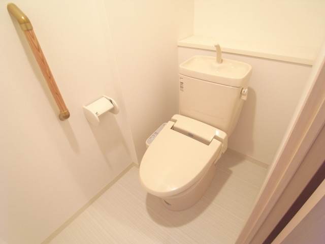 ウォシュレット完備です