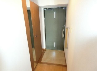 玄関も十分な広さです