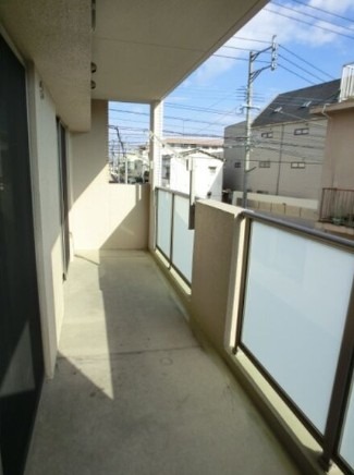 日当たりの良いバルコニーです