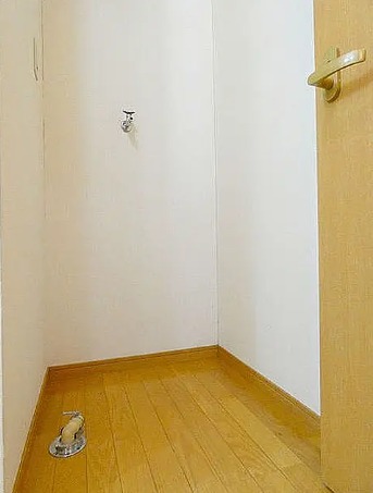 洗濯機は室内におけます