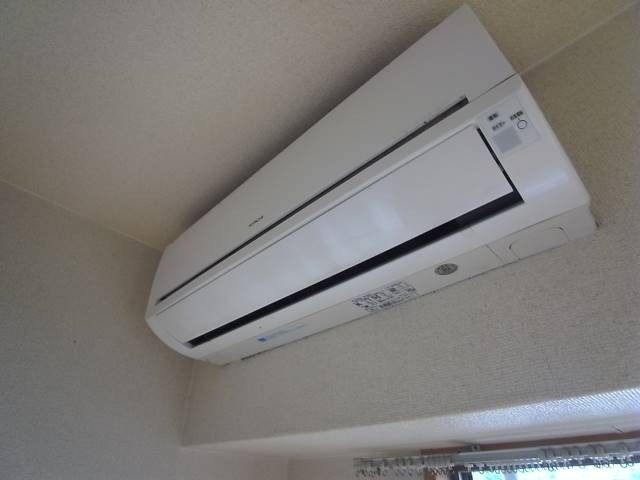 エアコン完備で年中快適に過ごせます