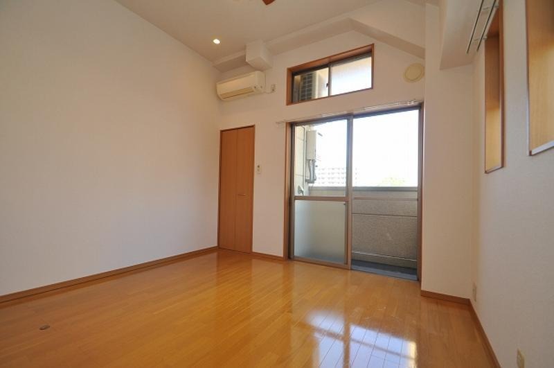 明るいお部屋ですね