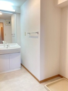 お出かけ前の身支度はこちらでばっちりです