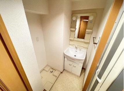 お出かけ前の身支度はこちらでばっちりです