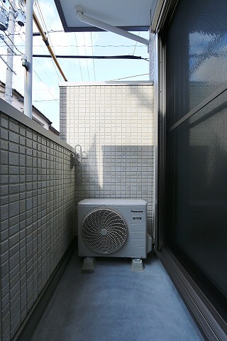 天気のいい日はこちらで洗濯物を干せます