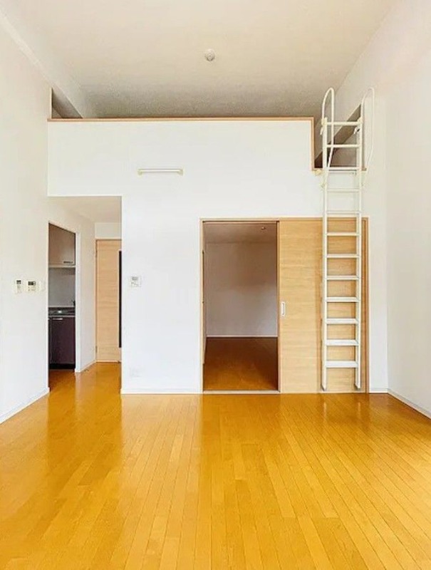 脱衣所有り　室内洗濯機置き場有り