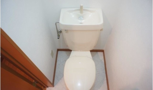 清潔感のあるトイレです
