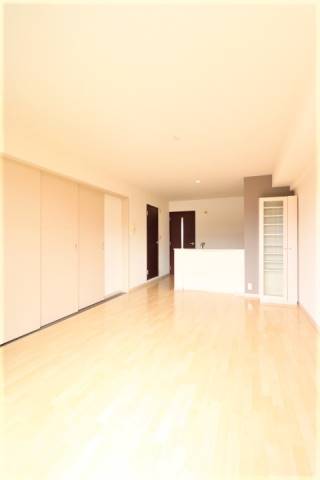 二面採光で明るいお部屋です