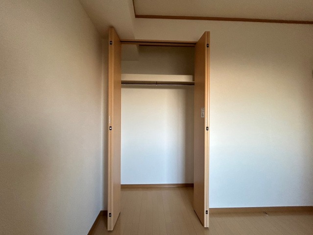服が多い方でも安心の収納スペース