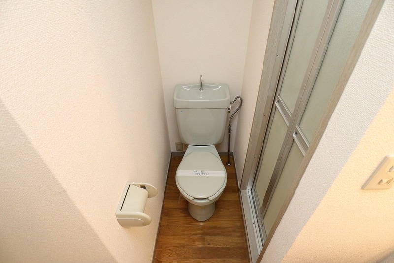 清潔感のあるトイレです