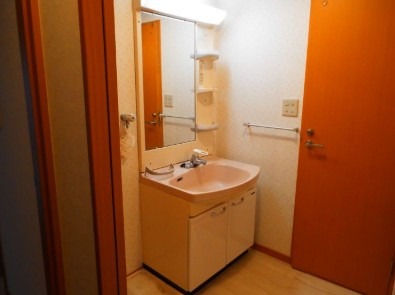 外出前の身だしなみチェックはこちらでどうぞ！