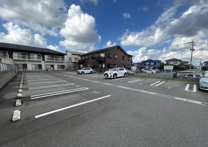 駐車場は空き有ります！