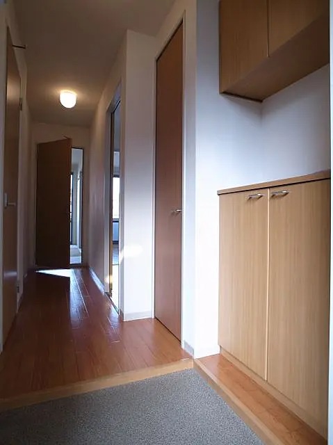 明るい玄関でお出迎えできそうですね
