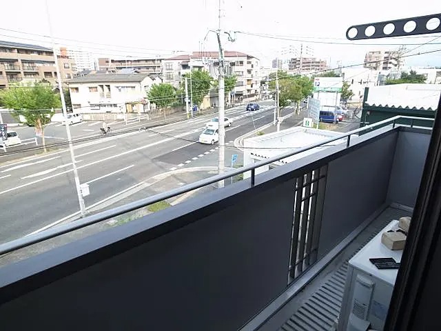 洗濯物を干すスペースも十分にあります