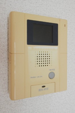 モニター付きオートロックで安心ですね。