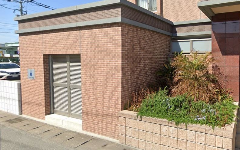 ごみ捨ても敷地内にあるので楽々