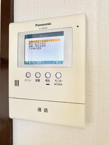 モニター付きインターホンで安心です
