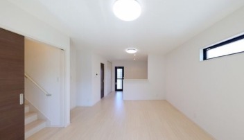 広々リビングでゆったりとくつろげます