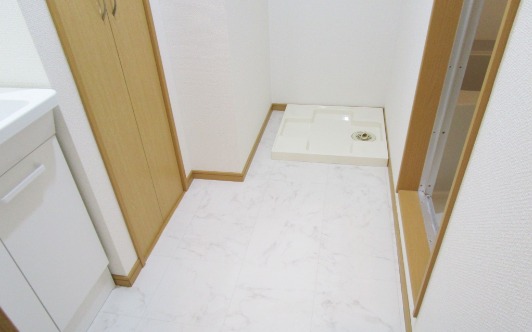 室内洗濯機置場付きです。