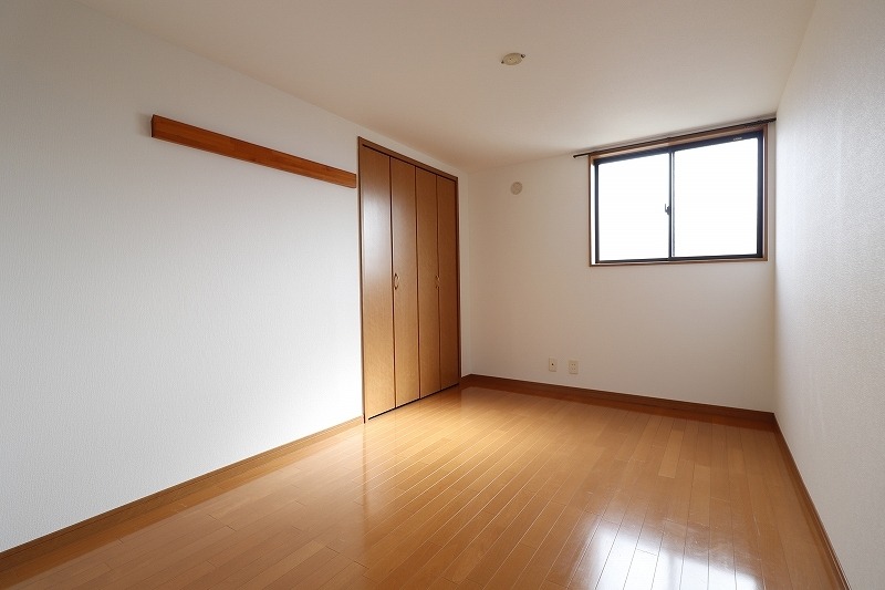 こちらは寝室にいかがでしょうか。