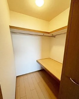 ウォークインクローゼットあります