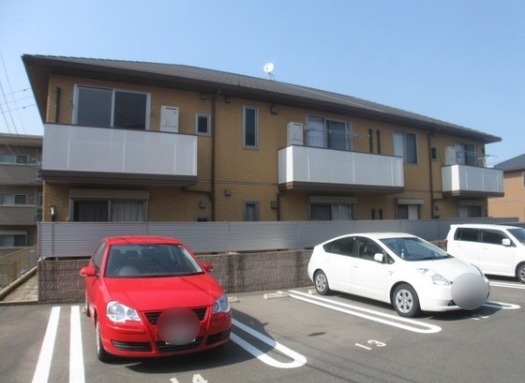 敷地内駐車場無料です。