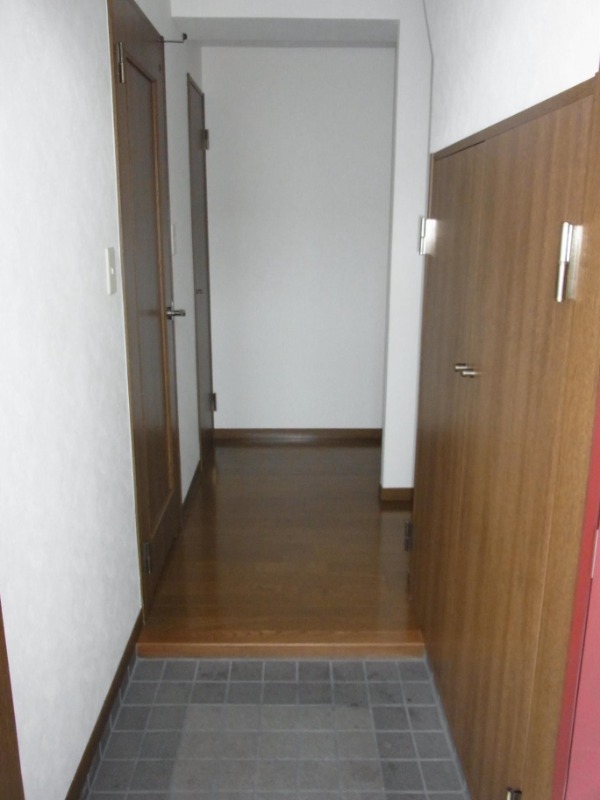 玄関はひろく帰宅欲が沸きます。