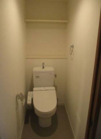 清潔感のあるトイレです