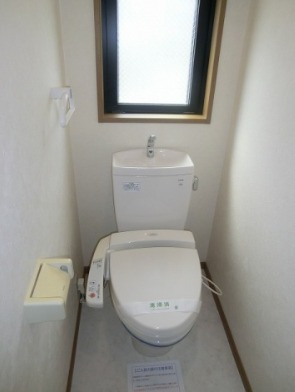 温水洗浄便座付きです！