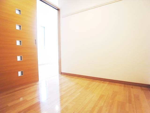 寝室にピッタリの洋室です
