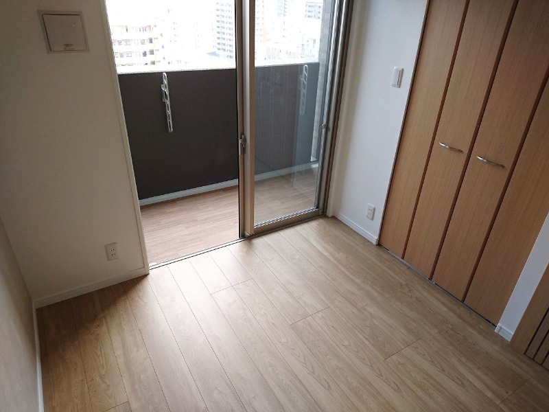 こちら寝室にいかがでしょうか。