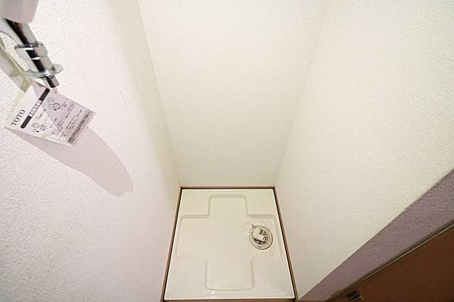 洗濯機は室内に置くことができます。