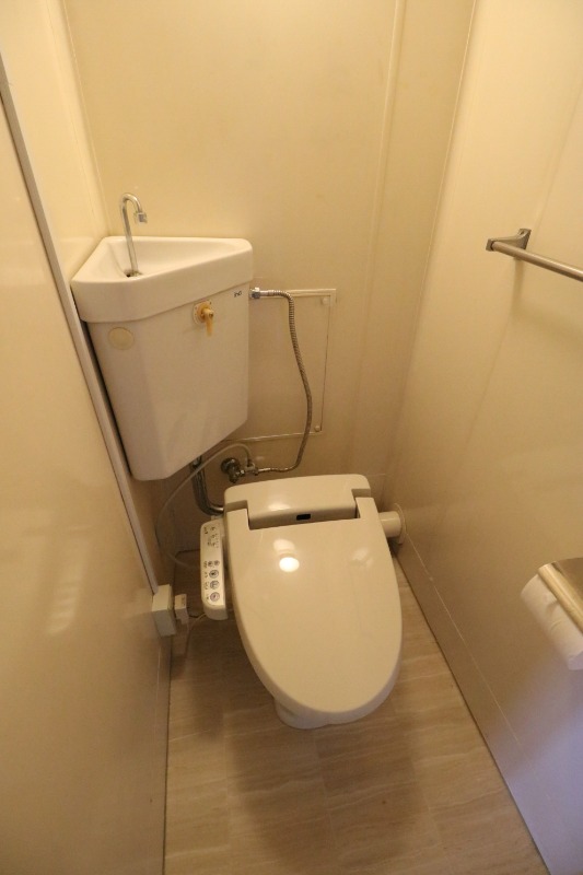 嬉しい温水洗浄便座機能付き