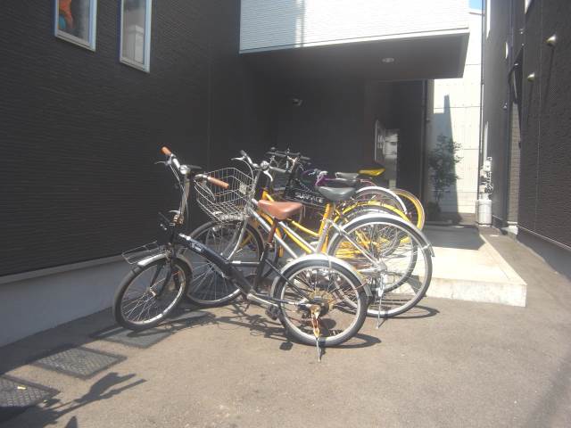 こちらは自転車置場です