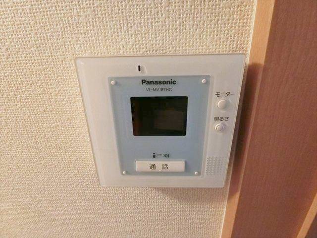 実際はモニターホンです