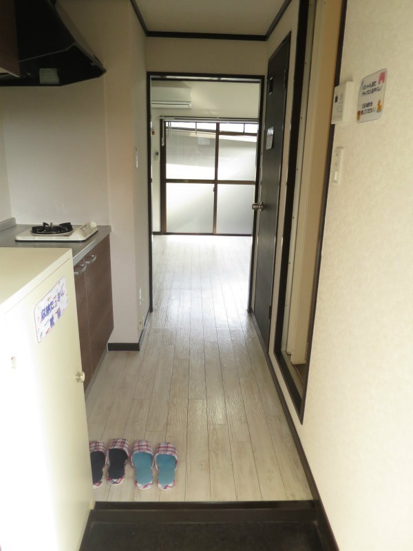 玄関からはこのようになっています。