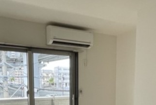 エアコン付きで年中快適に過ごせますね。