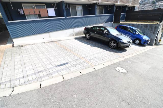駐車場は無料です