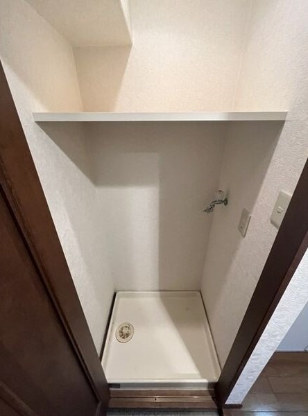 洗濯機は室内に置くことができます。