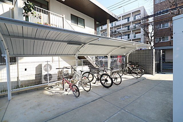 敷地内・建物