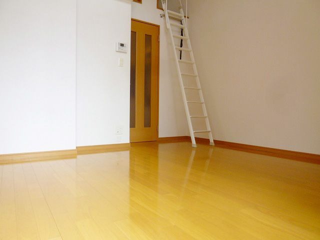広々洋室でゆっくりお過ごしください