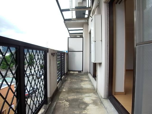 洗濯物はこちらでどうぞ。