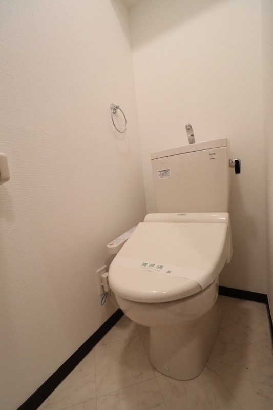 ウォシュレット完備です。