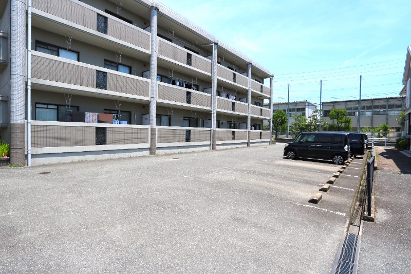 駐車場はこちらです。