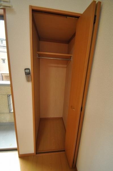 服が多い方でも安心の収納スペース