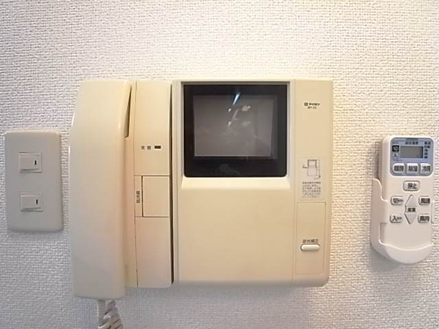 モニターホンで安心です。