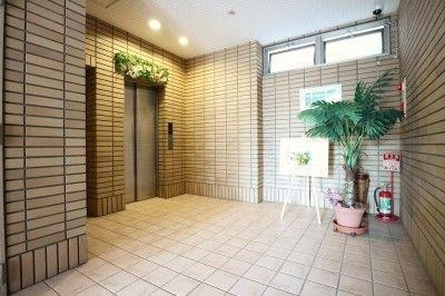 エントランスはこんな感じ。