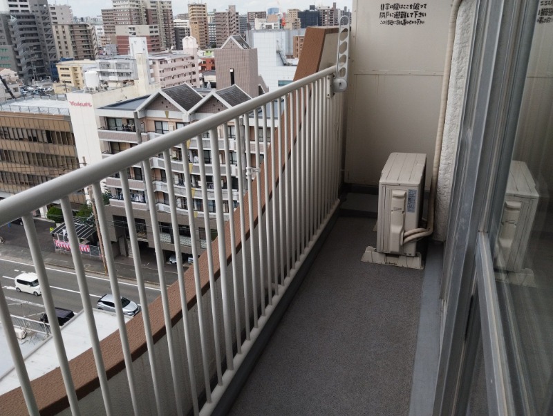 晴れた日はこちらで洗濯物を干せます