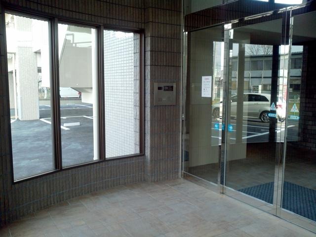 安心のオートロック付きです