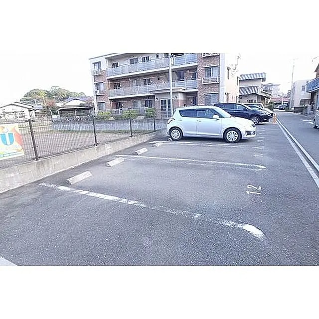 駐車場はこちら